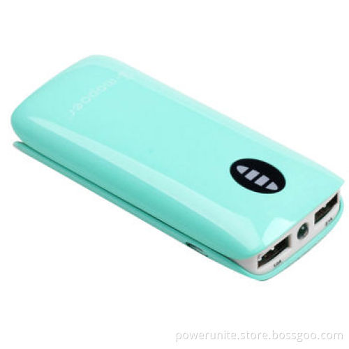 Fashionable Design Dual-USB Port Power Bank for Mobile Phones with 4,400mAh, 5V/1.0A Input